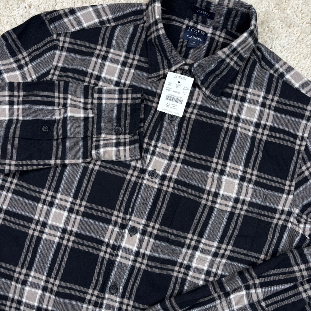 J.Crew Flannel Shirt Mens Small Black Gray Plaid Classic Fit CA917